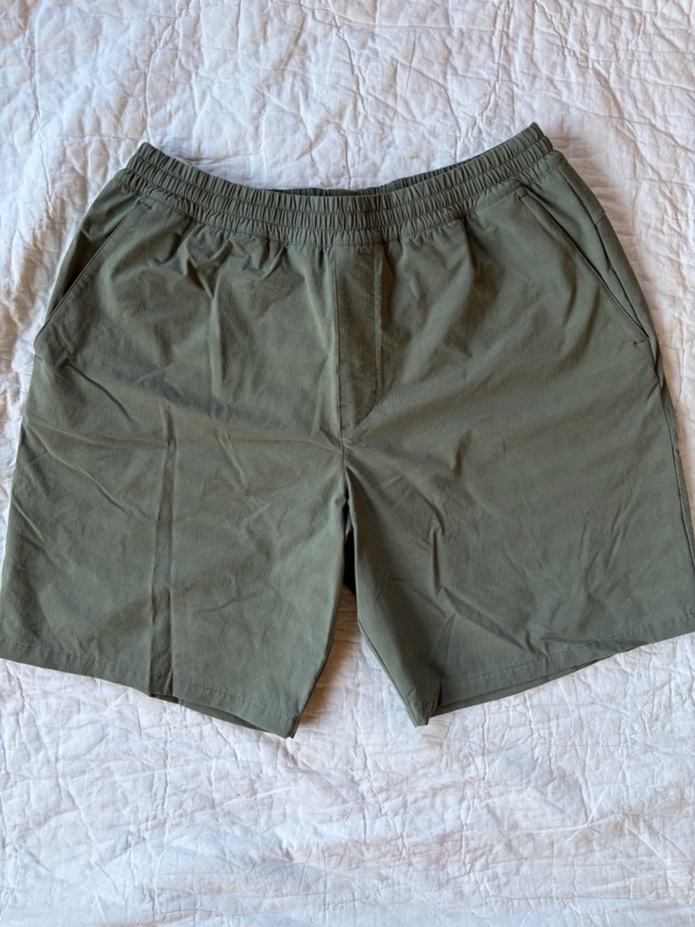Men's Two-Tone Green Activewear Shorts - Hill City M